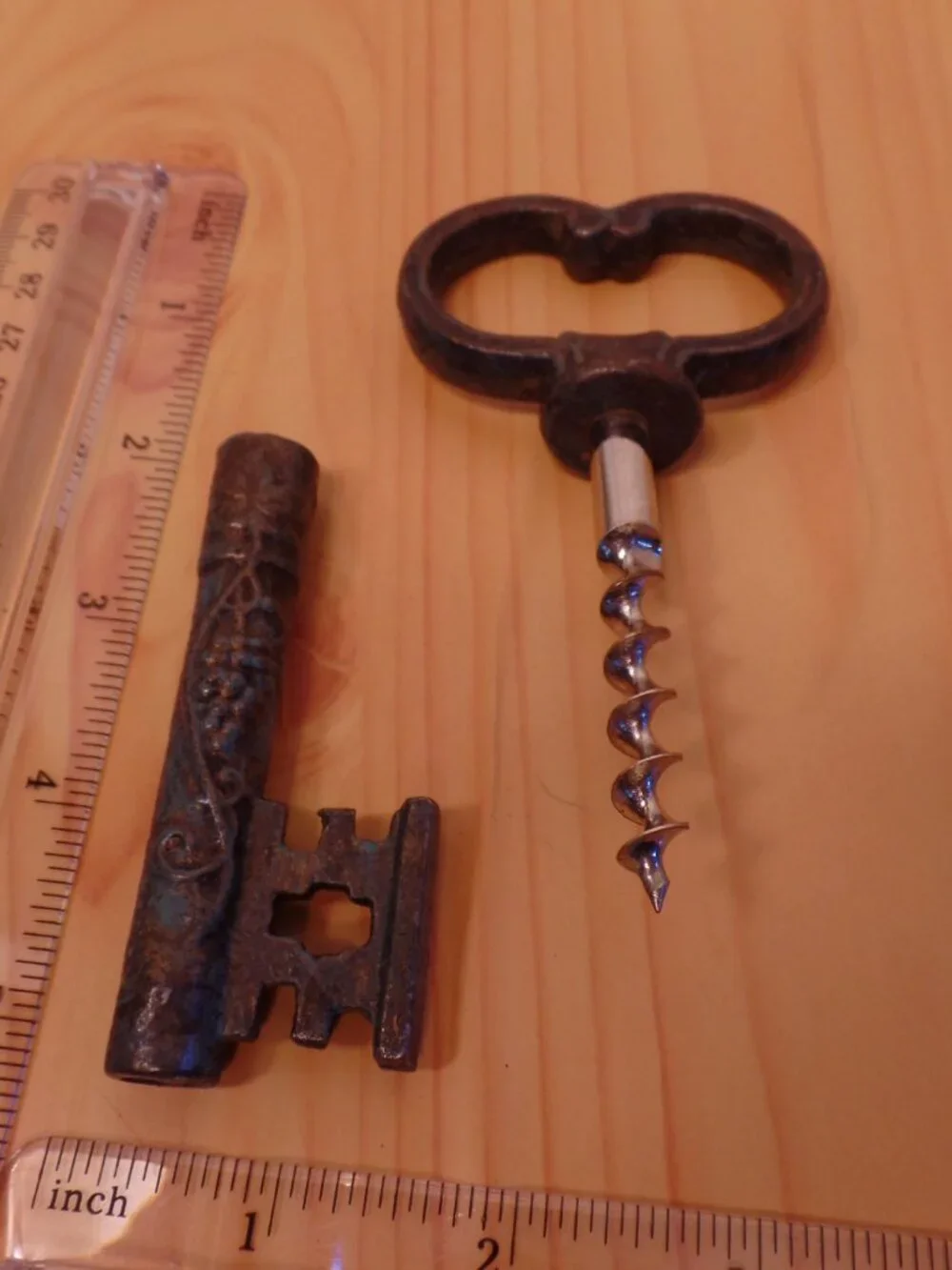 Vintage Skeleton Key Bar Tool Celler Opener Corkscrew -GRAPES